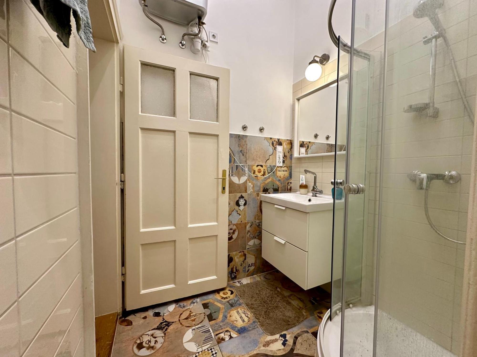 Cozy Studio Flat In The Heart Of בודפשט מראה חיצוני תמונה